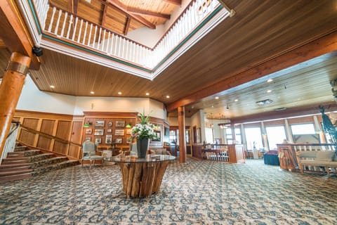 Painter's Lodge Hotel in Campbell River