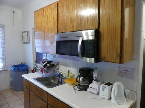 Hotel del Flores Hotel in Beverly Hills