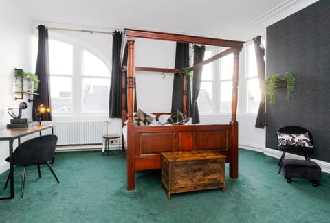 Carlton Hotel Hotel in High Street