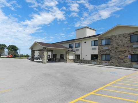 Cobblestone Inn & Suites - Fort Dodge Hotel in Fort Dodge