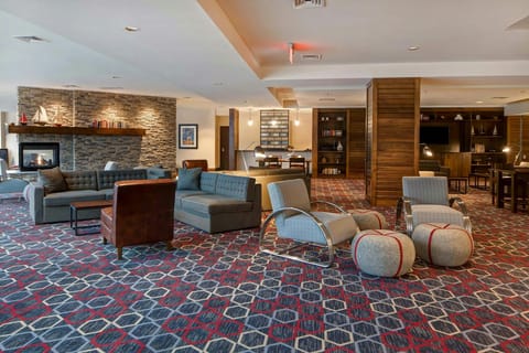 Four Points by Sheraton Peoria Hotel in East Peoria