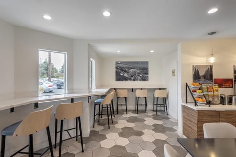 Best Western Plus Executive Suites Hotel in Atherton