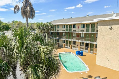 OYO Hotel Mobile, AL I-65 at Airport Blvd Hotel in Mobile