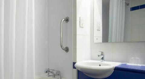 Travelodge Perth Broxden Junction Hotel in Perth