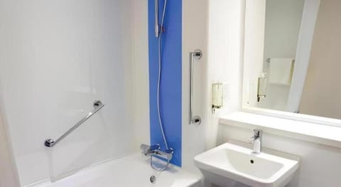 Travelodge Kinross M90 Hotel in Scotland