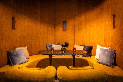 Bar/lounge