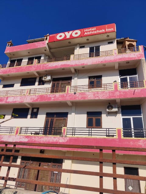 Collection O Hotel Abhishek Inn Hotel in Jaipur