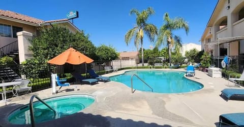 Garden Inn and Suites Hotel in Fresno