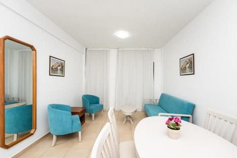 Flora Hotel Apartments Hotel in Protaras