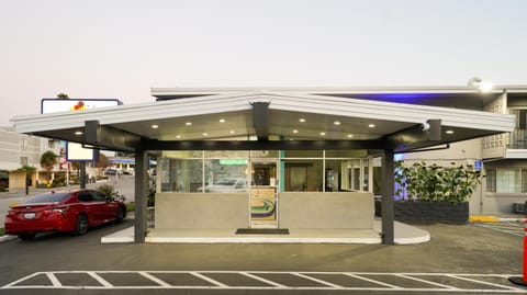 Seaside Inn & Suites Hotel in Santa Cruz