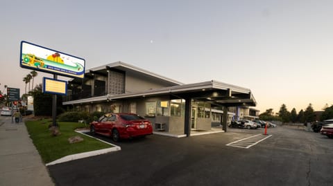 Seaside Inn & Suites Hotel in Santa Cruz