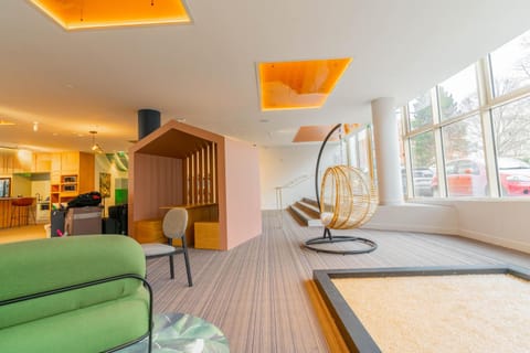 Shared lounge/TV area