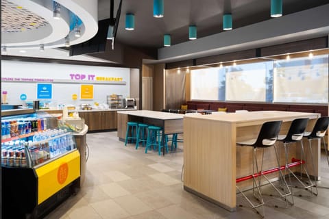 Tru by Hilton Wisconsin Dells Hotel in Lake Delton