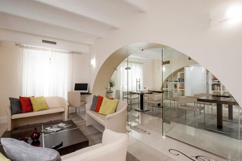 Shared lounge/TV area
