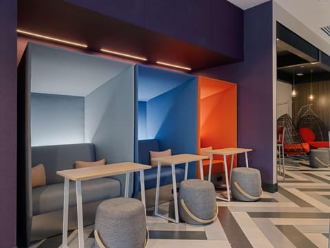 Tru by Hilton Atlanta Airport College Park Hotel in College Park