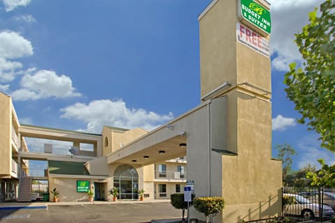 Budget Inn & Suites Hotel in Stockton