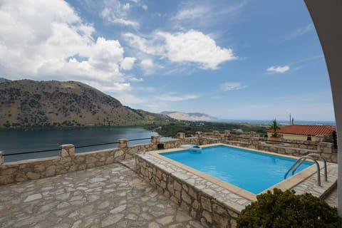 Lakescape Villa In Kournas - Amazing View Resort in Crete