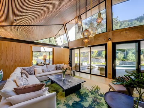 Future Found Sanctuary, Luxury Boutique Hotel By Newmark Hotel in Cape Town