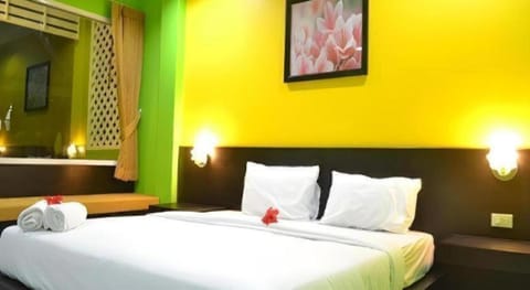 Khaolak C-nior Bungalows Resort in Khuekkhak