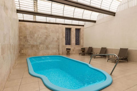 Howard Johnson by Wyndham Toluca Hotel in Toluca