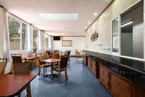 Howard Johnson by Wyndham Toluca Hotel in Toluca