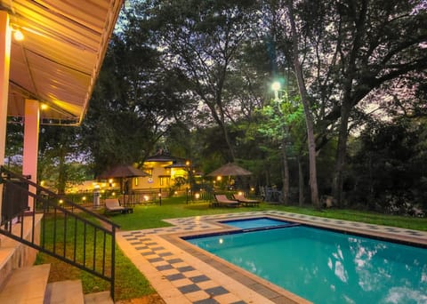 Swimming pool