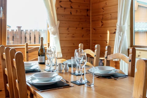 8 Ocean View Lodge in Ilfracombe