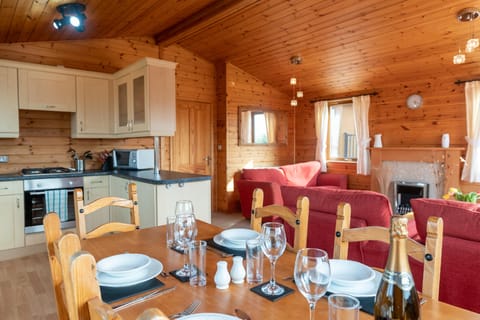 8 Ocean View Lodge in Ilfracombe