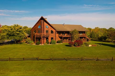 Point Au Roche Lodge Hotel in Lake Champlain