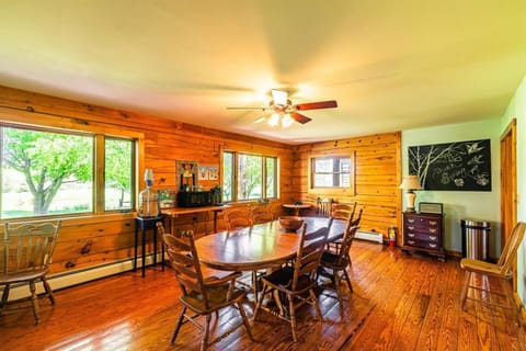 Point Au Roche Lodge Hotel in Lake Champlain