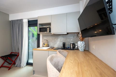 Empress Luxury Residences Hotel in Volos