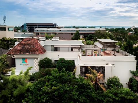 Hola Seminyak Hotel in Kuta