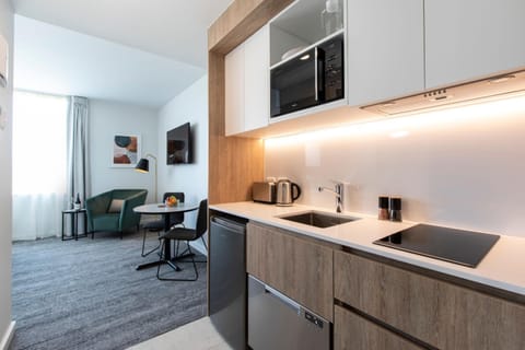 Quest Takapuna Hotel in Auckland