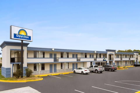 Days Inn by Wyndham Montgomery I-85 Hotel in Montgomery