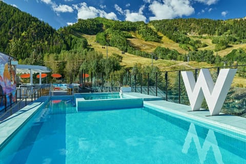 W Aspen Hotel in Aspen