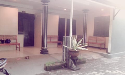 Swandewi Homestay Apartment hotel in Kuta