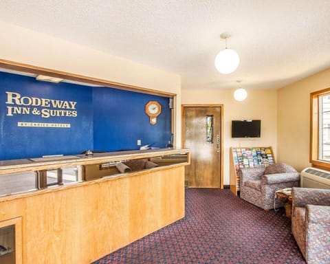 Rodeway Inn & Suites Portland West - Beaverton Hotel in Beaverton