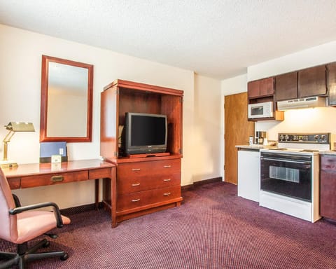 Rodeway Inn & Suites Portland West - Beaverton Hotel in Beaverton