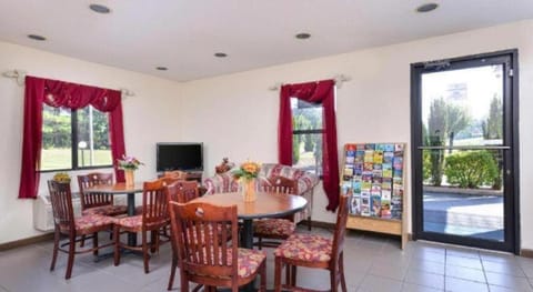 Baymont by Wyndham Acworth Hotel in Acworth