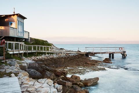 Picnic Island Resort in Freycinet