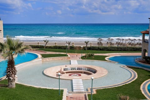 Atlantica Caldera Palace Hotel in Crete