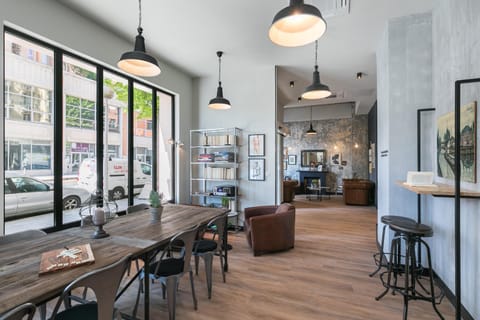 Coffee shop