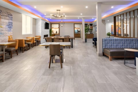 La Quinta Inn & Suites by Wyndham Williston/Burlington Hotel in Williston