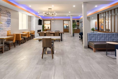 Hawthorn Extended Stay by Wyndham Williston/Burlington Hotel in Williston