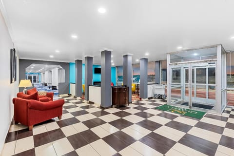 Suburban Studios Fort Dodge Hotel in Fort Dodge