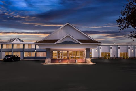 Suburban Studios Fort Dodge Hotel in Fort Dodge