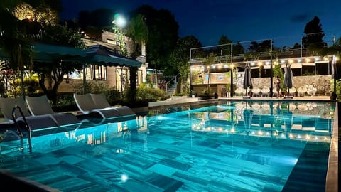 Private pool