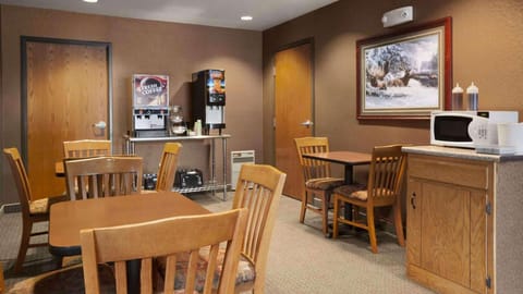 Magnuson Grand Rushmore View Hotel in Keystone