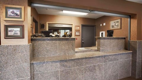 Magnuson Grand Rushmore View Hotel in Keystone