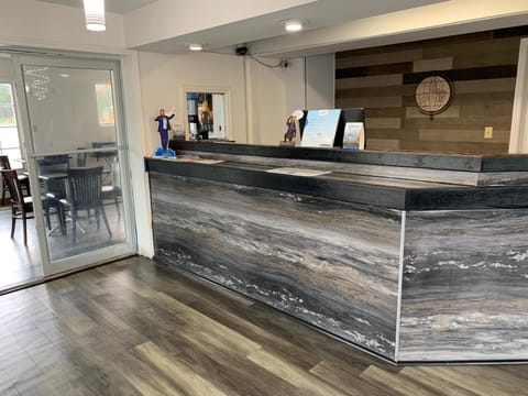 Shared lounge/TV area